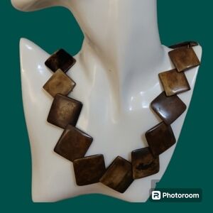 DESIGNER Polished Horn Square Beaded Necklace